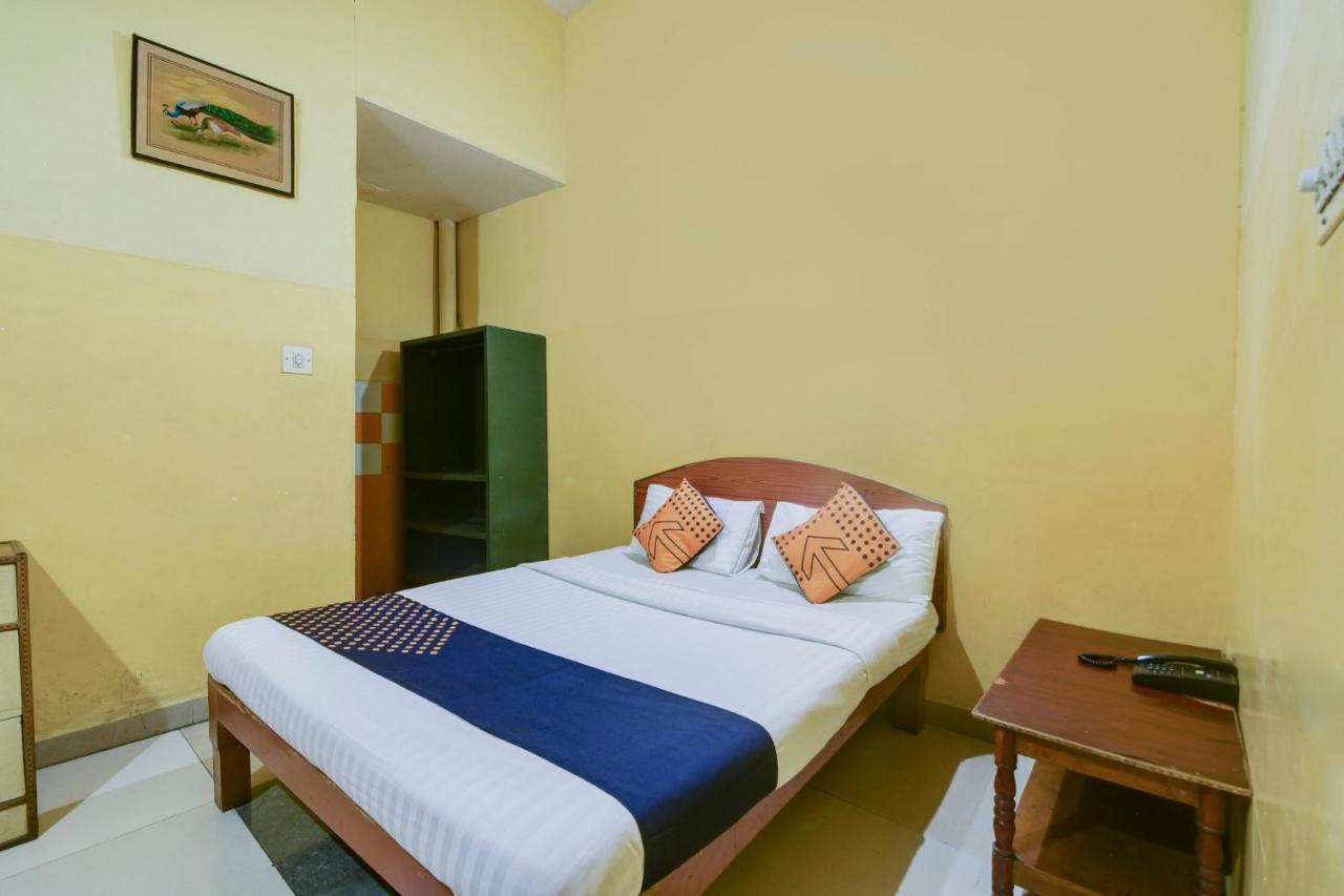 Spot On 74228 Galaxy Comforts Hotel Narasimharaja Puram Buitenkant foto